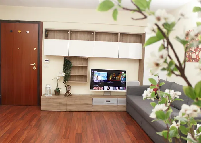 Apartment Blue Sky Rom